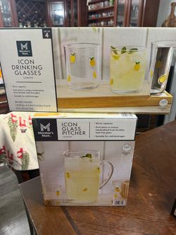 Members Mark pitcher and 4 glasses