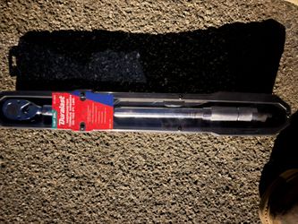 Duralast 1/2" Drive Micrometer Torque Wrench 30-150 ft-lbs