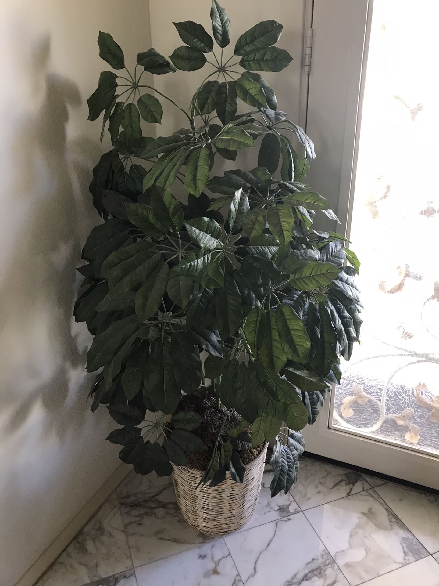 Fake tree plant