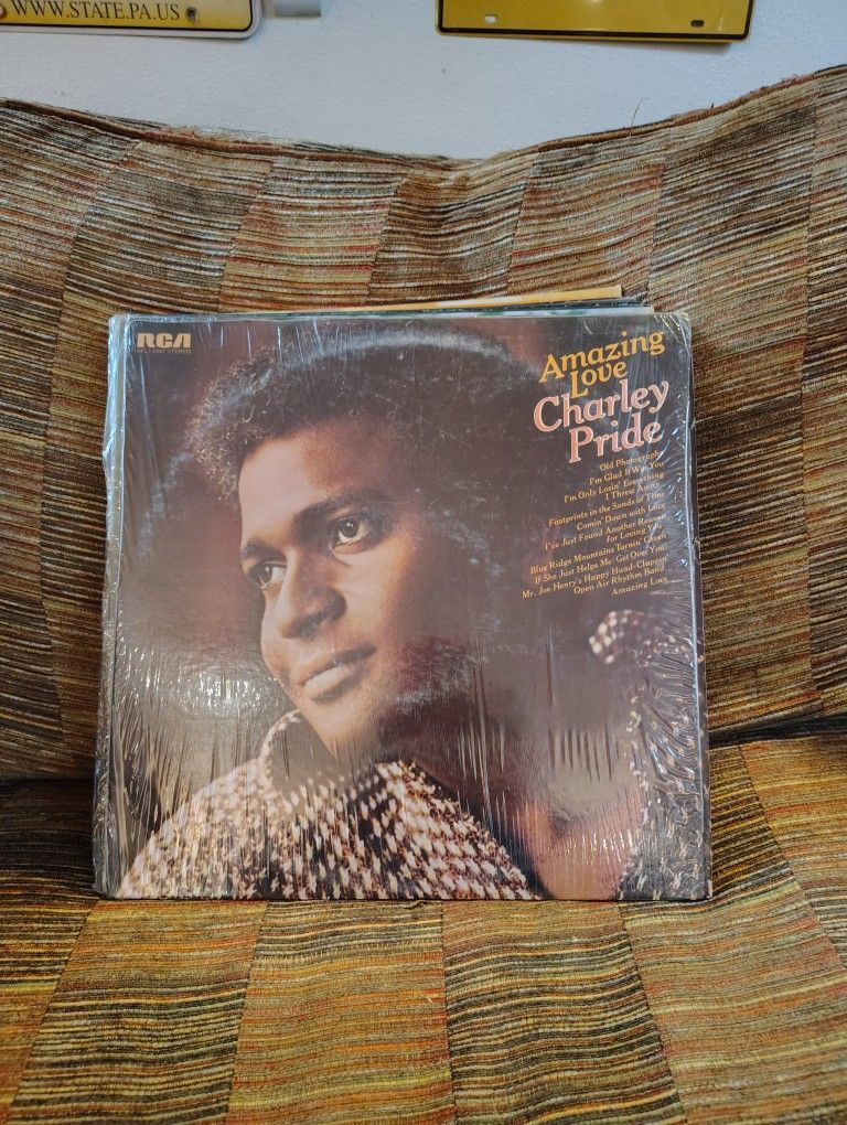 Collection Of 12 Charlie Pride Vinyl Albums