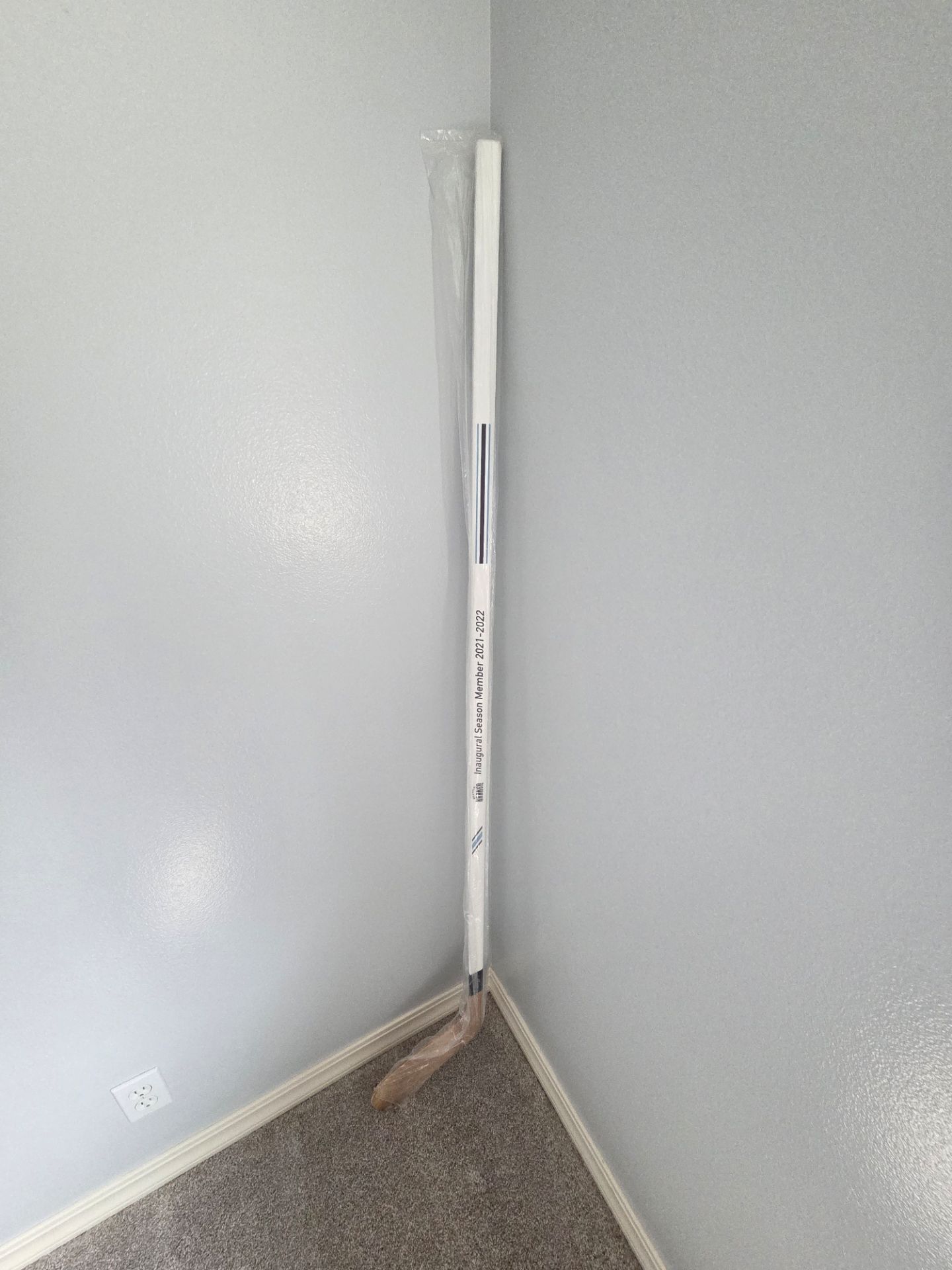 SEATTLE KRAKEN NHL Inaugural Season Ticket Holder Member 2021-2022 Hockey Stick NEW