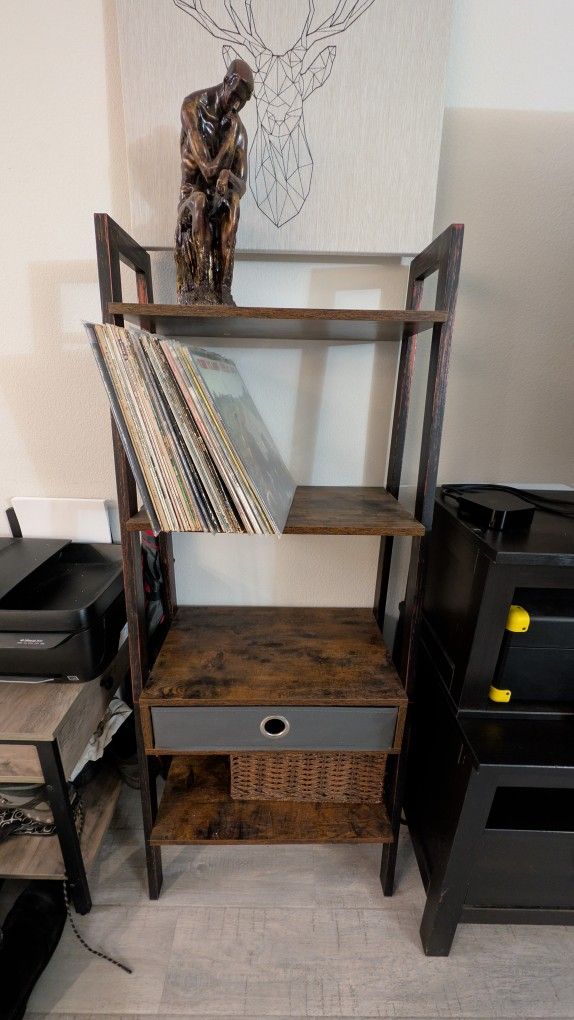 Industrial-Style 3-Tier Ladder Bookshelf