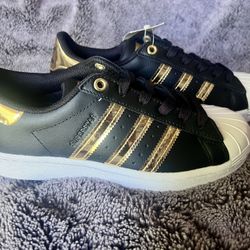 Brand New Adidas Metal Toe Superstar - Black Size 6