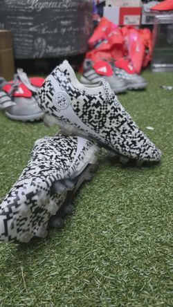 New under armor ua magnetic elite 5 fg size 6.5 for Men or 7.5 for Women 100% authentic