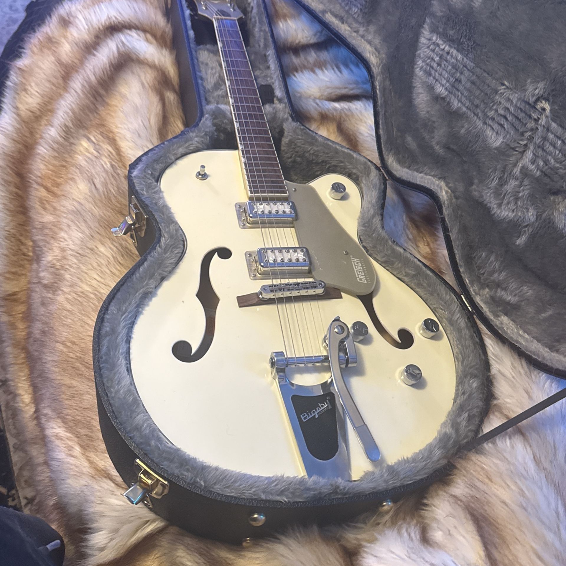 Gretch Guitars Electromatic Hollowbody With Bigsby + Case
