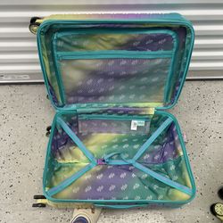 Medium Checked Luggage 24'