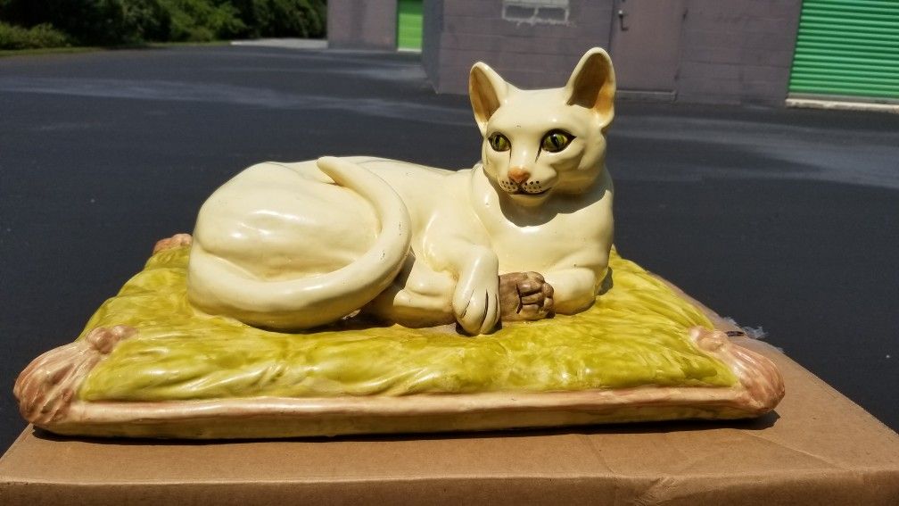 Vintage Statue Marwal Cat On Pillow Chalkware Life-size Rare
