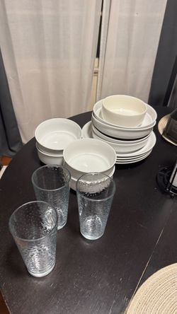 Moving Out Sale – Home & Kitchen Items