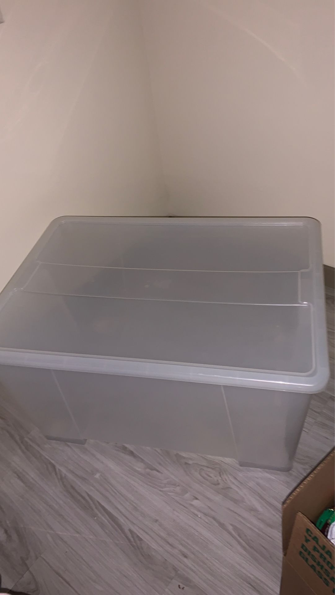 XL plastic storage container with wheels
