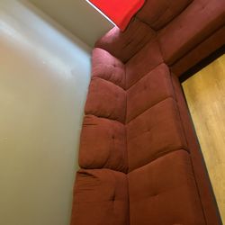 150$ Sofa And Table Set Giveaway