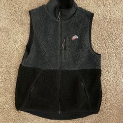 Nike Fuzzy Zip Up Vest M