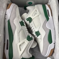 Jordan 4 nike sb pine green size 9