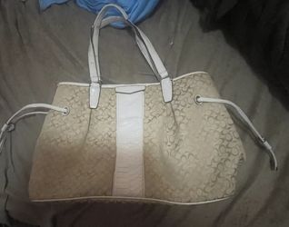 Coach Y2K White Leather Authentic Purse