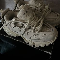 Balenciaga Women's Track Sneakers White Size 39 US Size 7 No Box Worn Twice