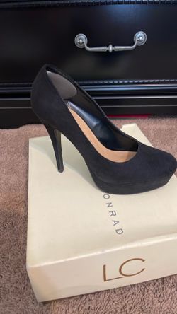Black Suede pumps