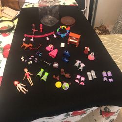 Polly Pockets 52pc Mini Doll Set Read Description 