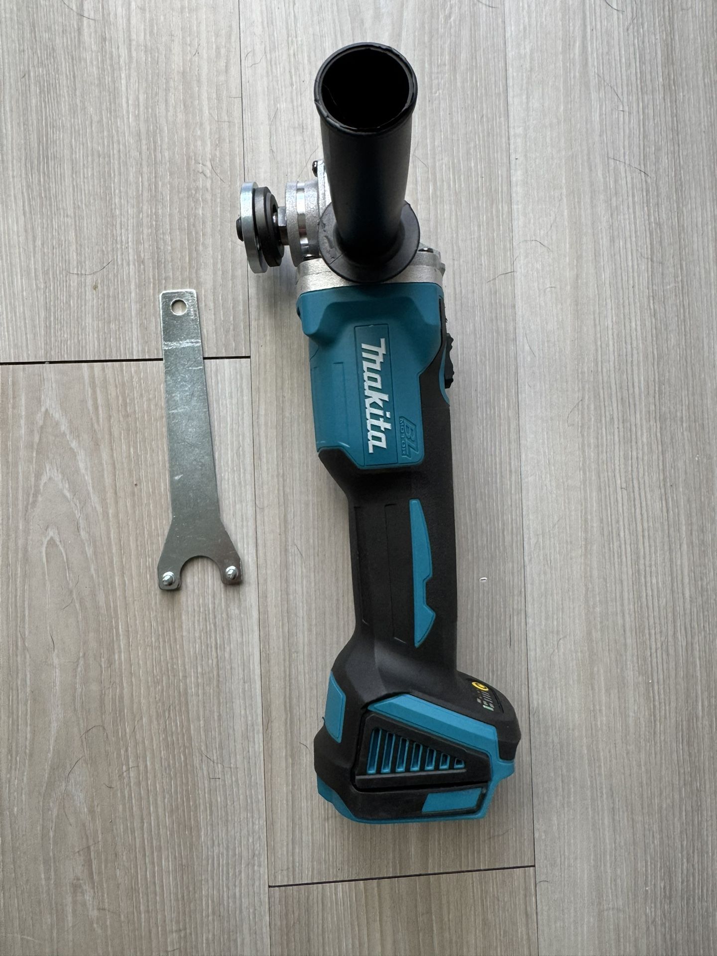 Makita DGA404 Brushless Lithium Electric Angle Grinder