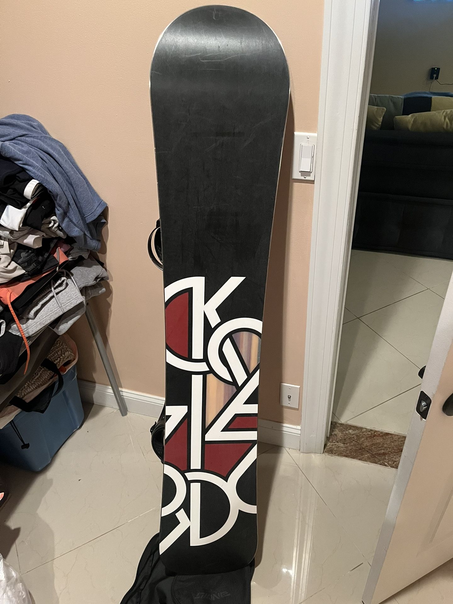 K2 Snowboard (Bindings + Bag)