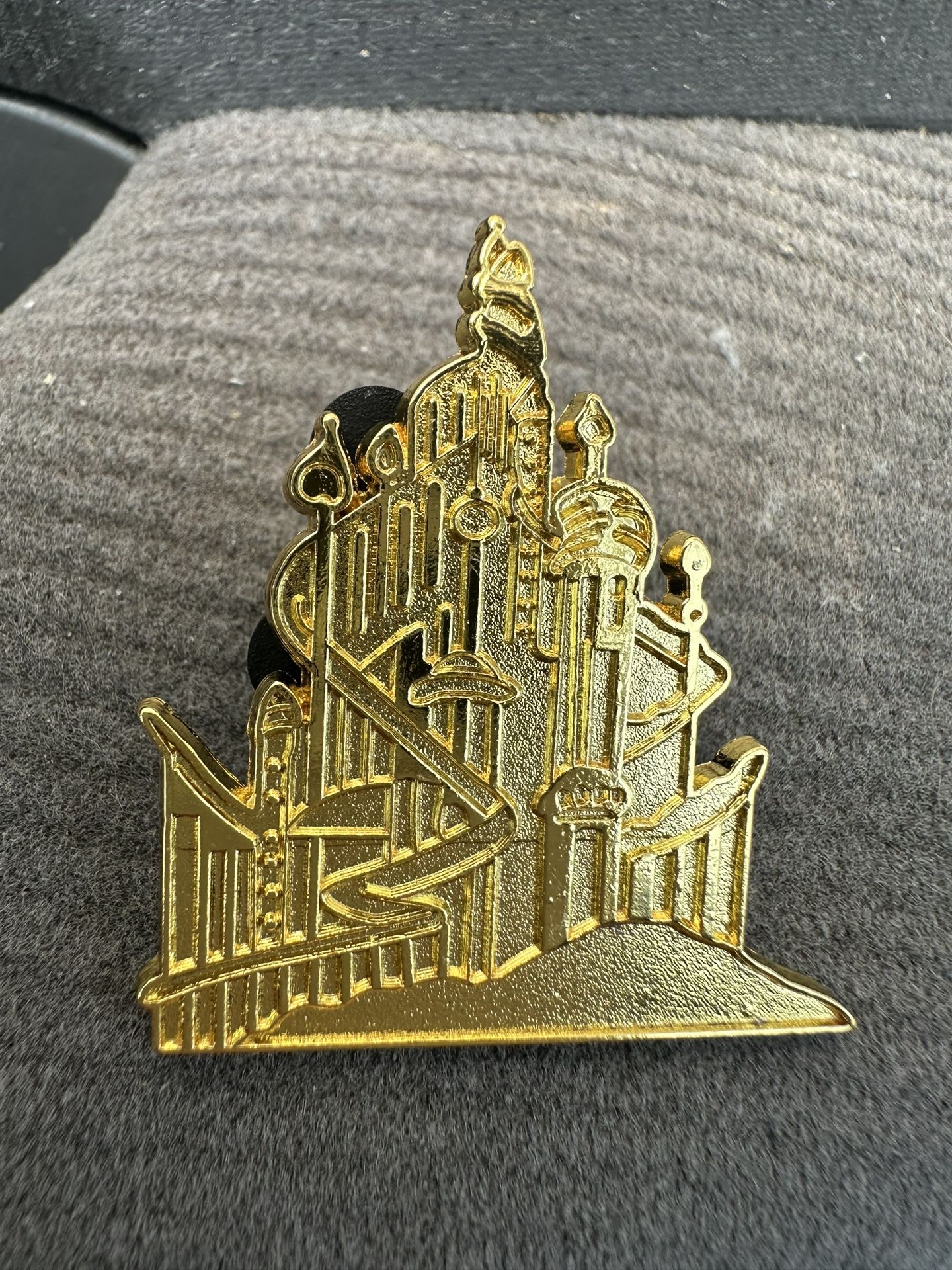Ariel The Little Mermaid Gold Atlantis Castle Disney Pin It’s About 1.5 Inch