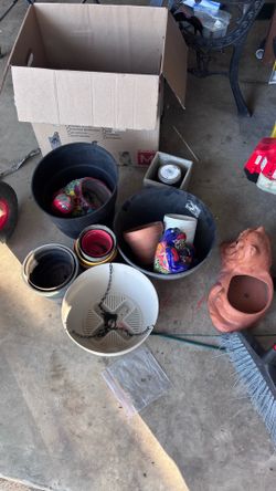 Assorted pots