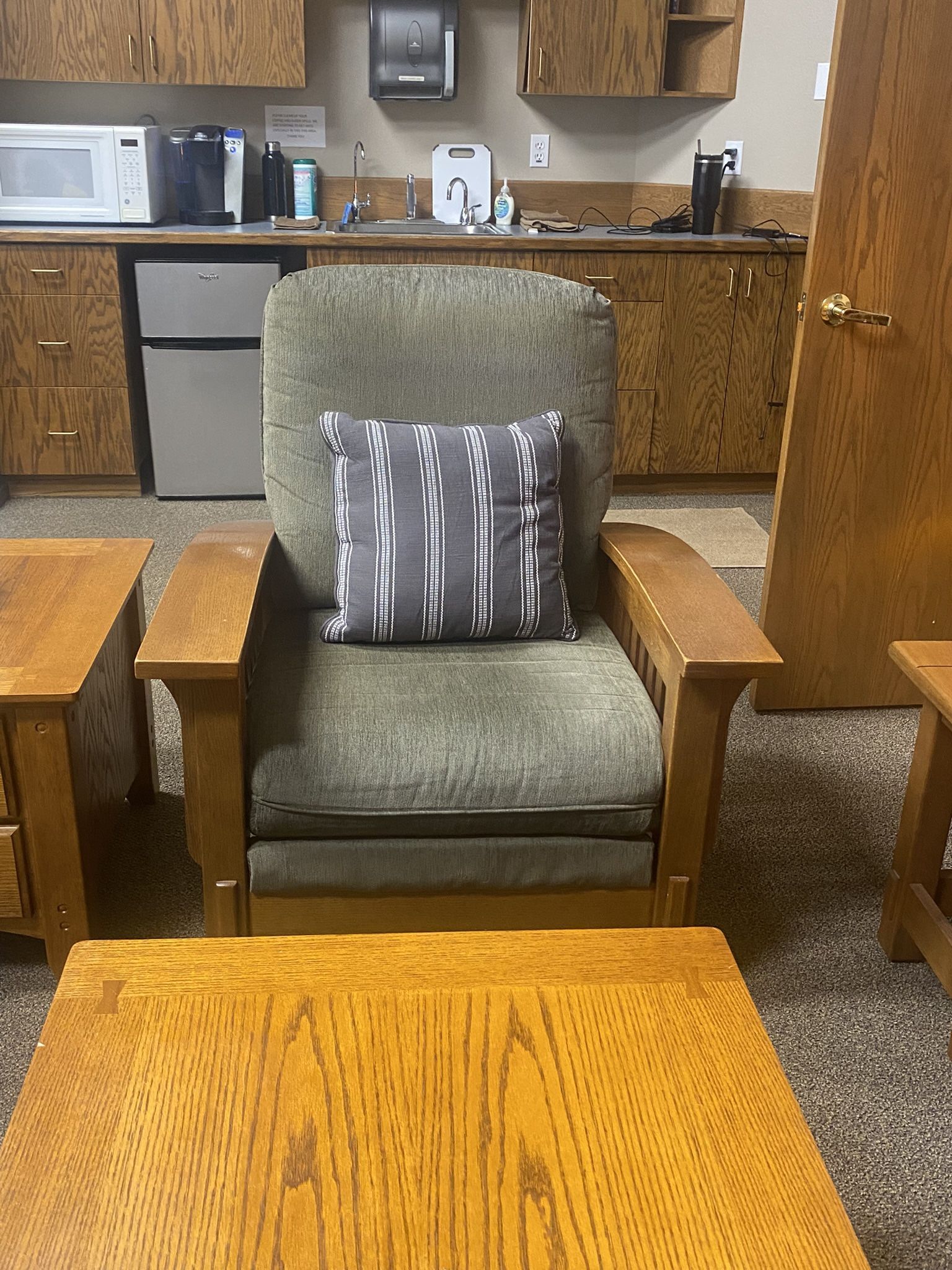 Flexsteel Reclining Chairs, 3 End Tables, Coffee table