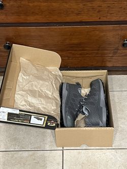 Red wing shoes men’s size 6 or women’s size 7 $40 or best offer
