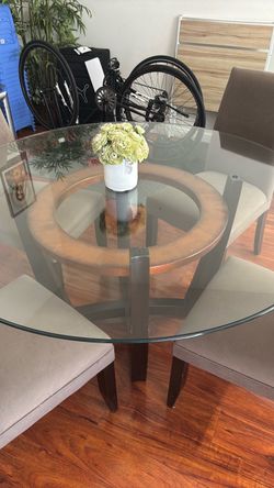 round glass table