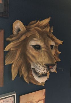 Lion head cast
