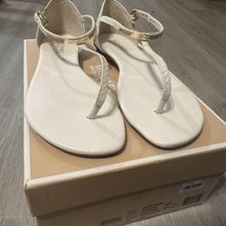 Michael Kors Embossed White Kristen Thong Sandals Size 8