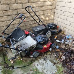 3 Lawn Mowers, Honda, Toro, Craftsman 