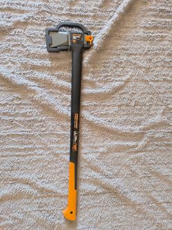 New Fiskars X-27 Splitting axe