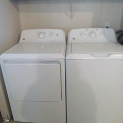 Electric  GE washer And Dryer Set