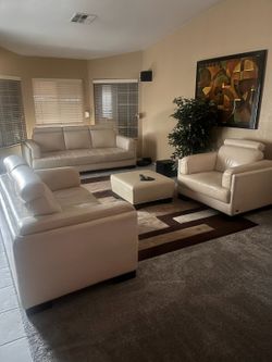 4  Pieces Couch