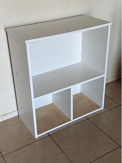 White Cube Storage Shelf (LxWxH: 12” x 25.5” x 29”)