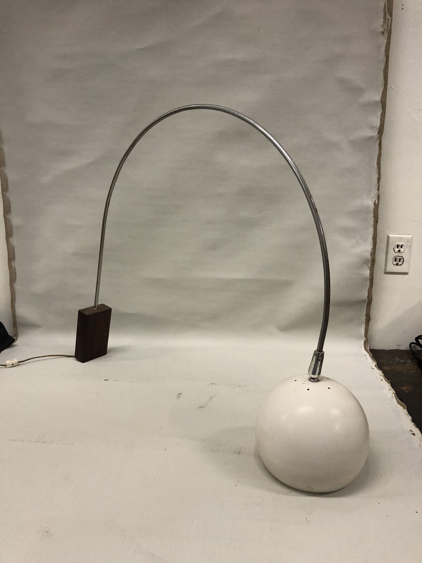 Vintage Mid Century Modern Lamp Light Eames Knoll Industrial White Arc