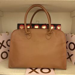 The Row Leather Soft Margaux 15