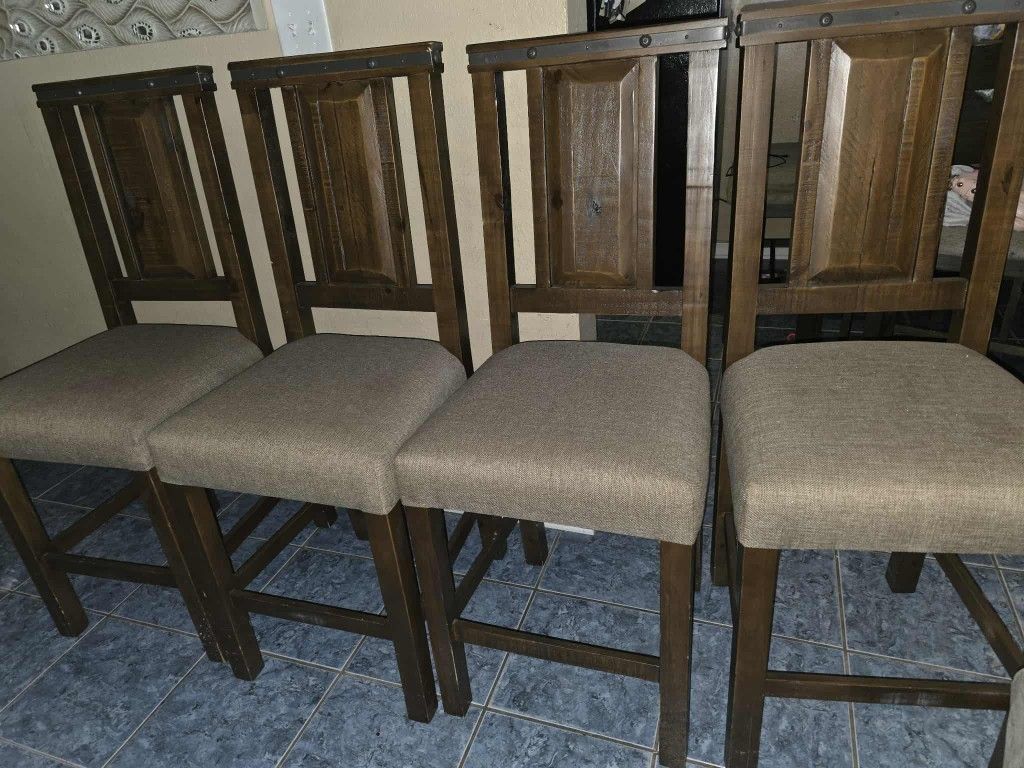 4 Chairs