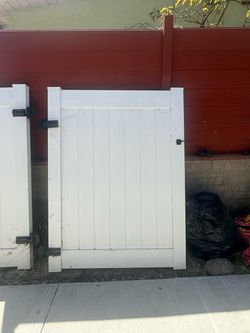 Double Vinyl Gate 52in wide x70in high