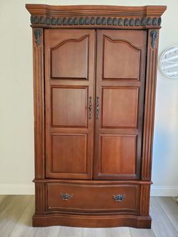 Beautiful Armoire/Entertainment Cabinet