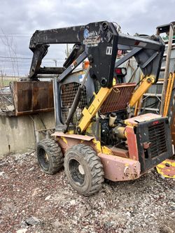 New Holland skid Steer For Sale LS170