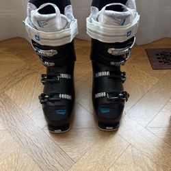 Women’s LANGE LX 70 W Ski Boots, Size 26.5