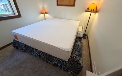 The Boring Mattress Hybrid Queen