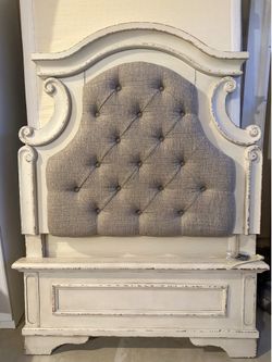 Ashley Furniture Realyn Twin Panel Distressed White Tufted Bed & Frame