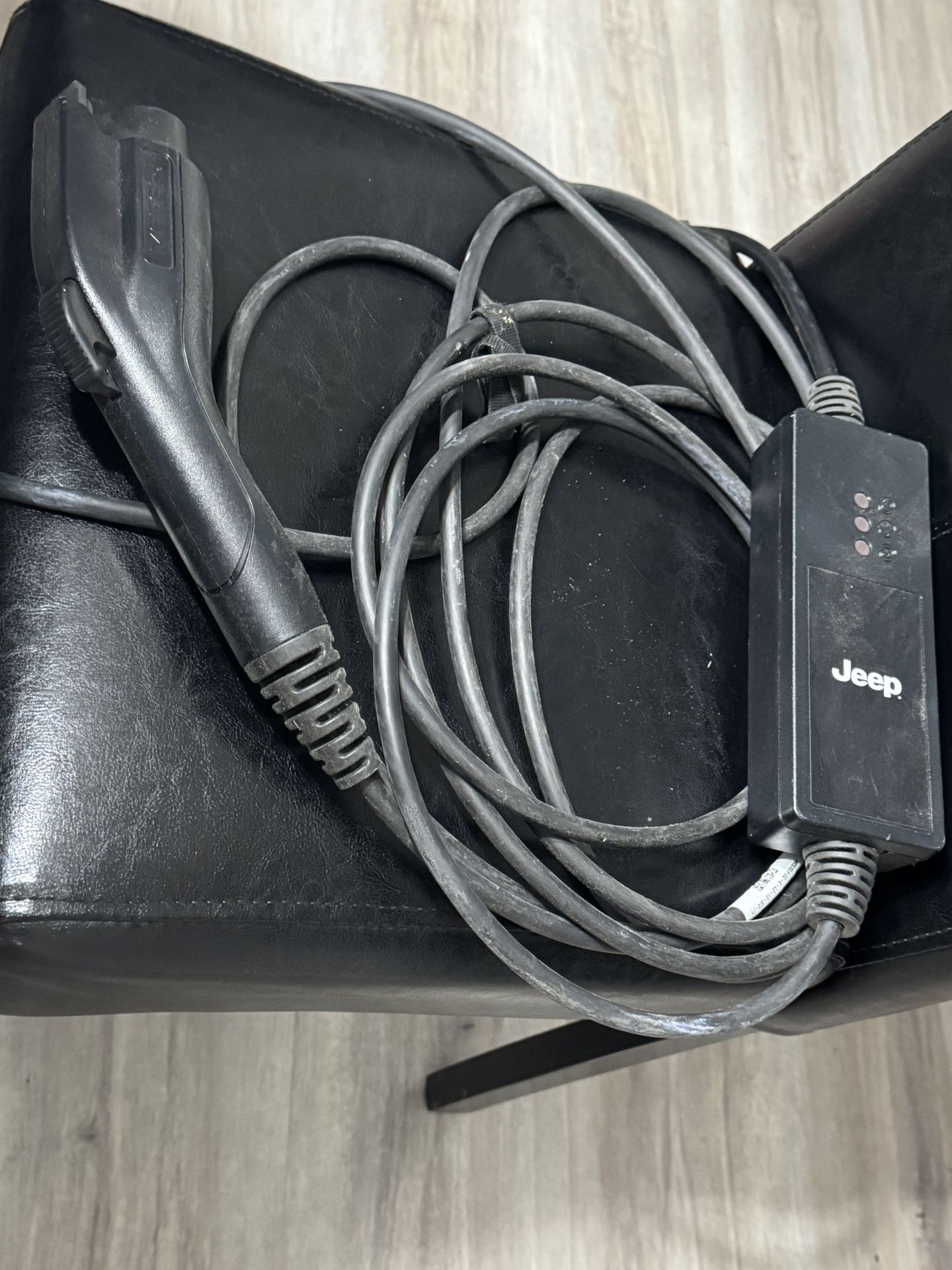 2023-2025 Jeep Wrangler Charger Rubicon