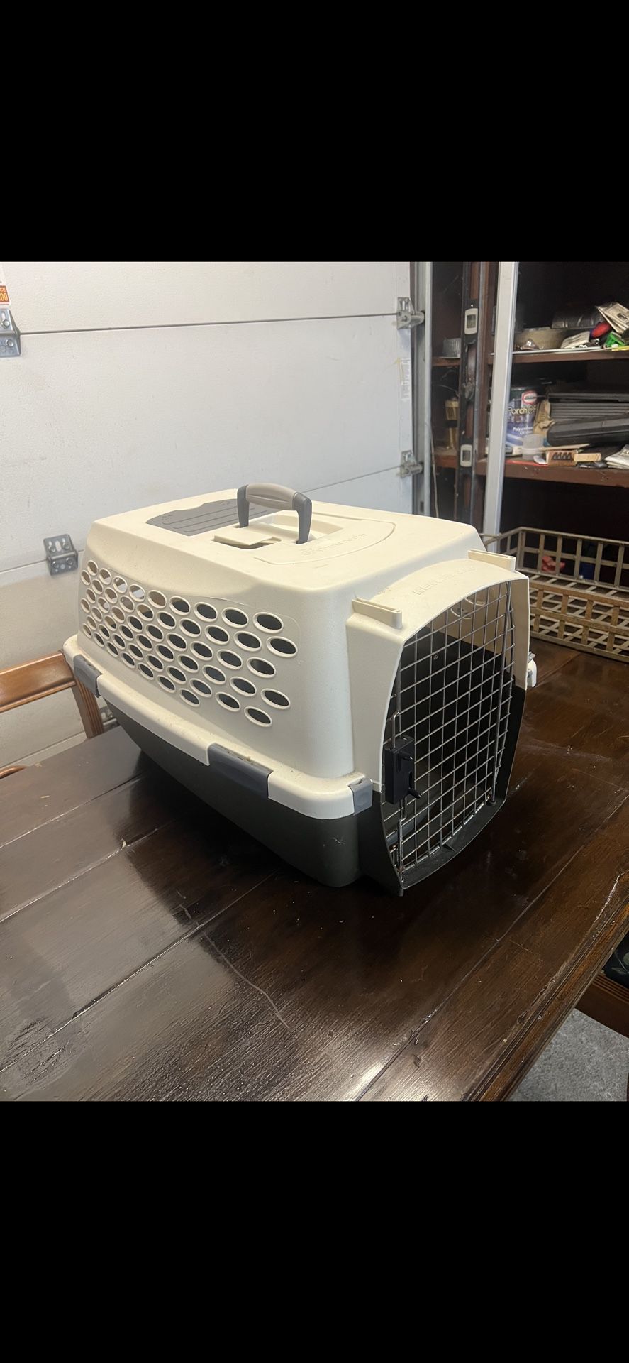 Petmate Kennel / Carrier 