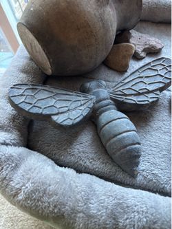 Garden decor… Bumblebee?