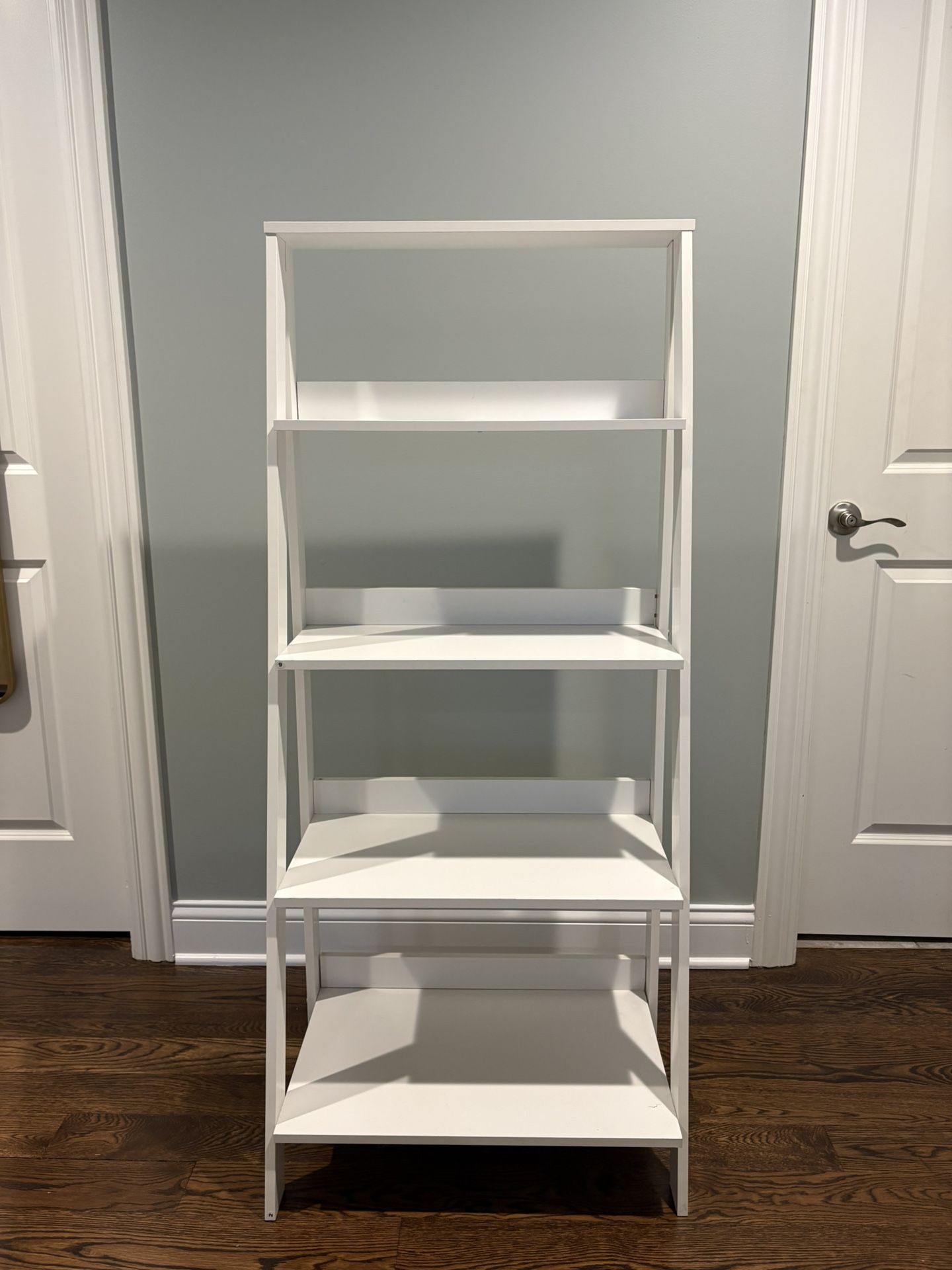 White 4-tiered Bookshelf