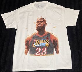 LeBron James King James 76ers Graphic T-Shirt Large