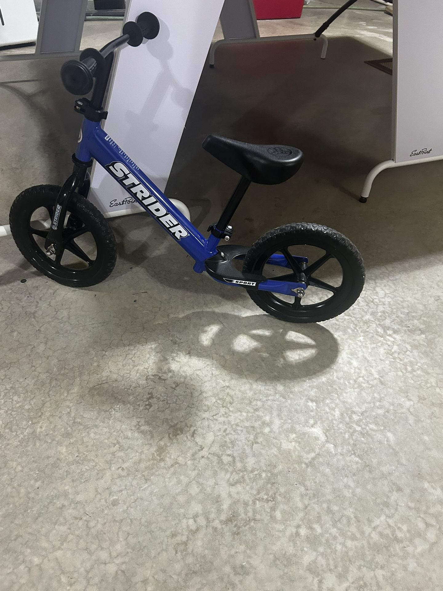 Strider 12” Sport Bike No Pedal Balance Bike