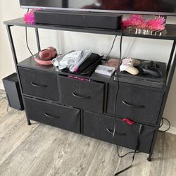 Dresser